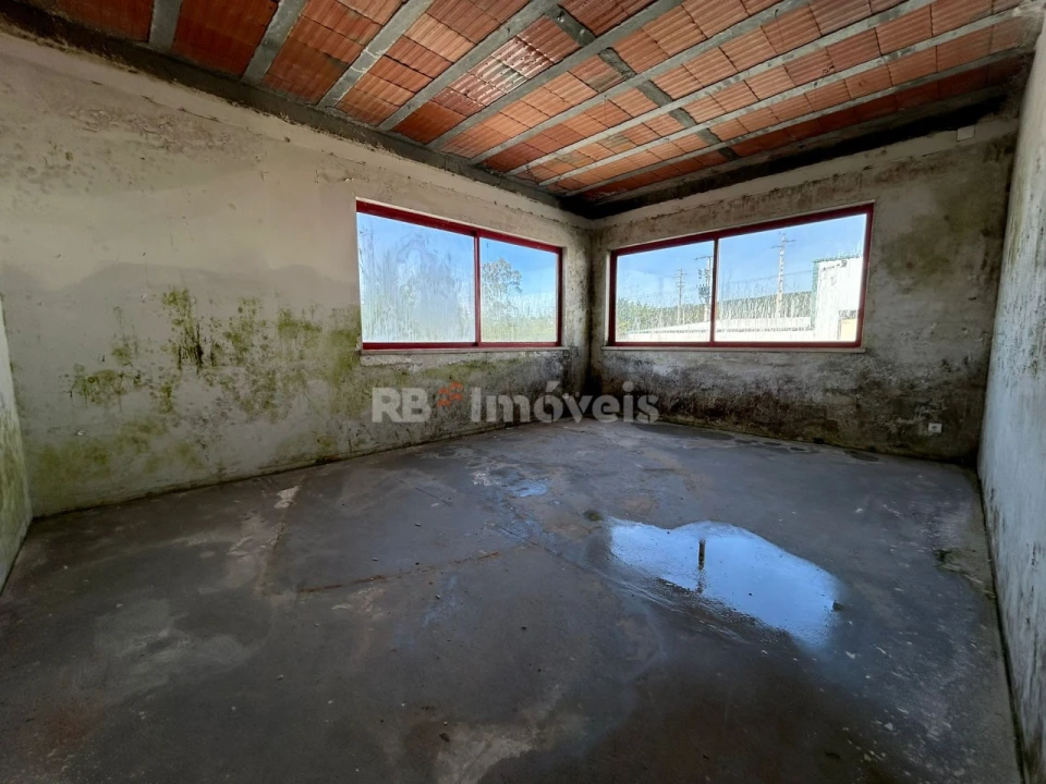 Armazém para Venda em Montalvo Foto 18