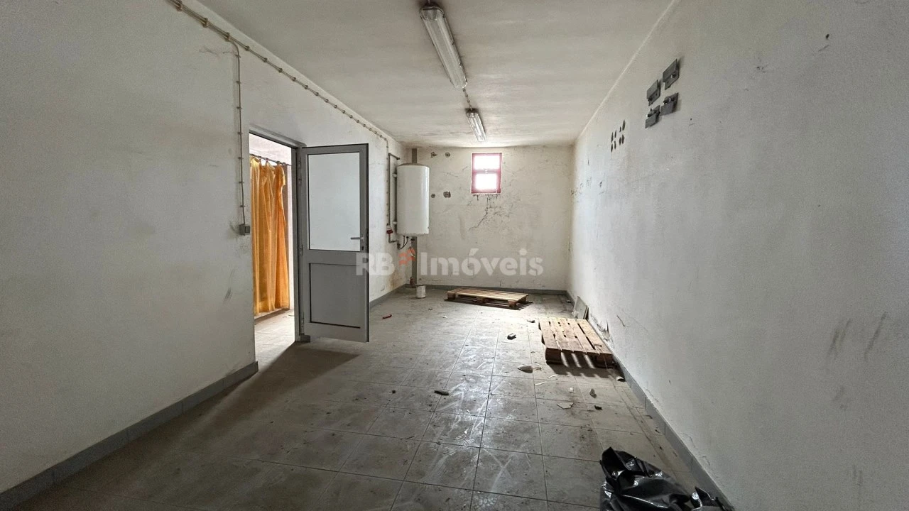 Armazém para Venda em Montalvo Foto 39
