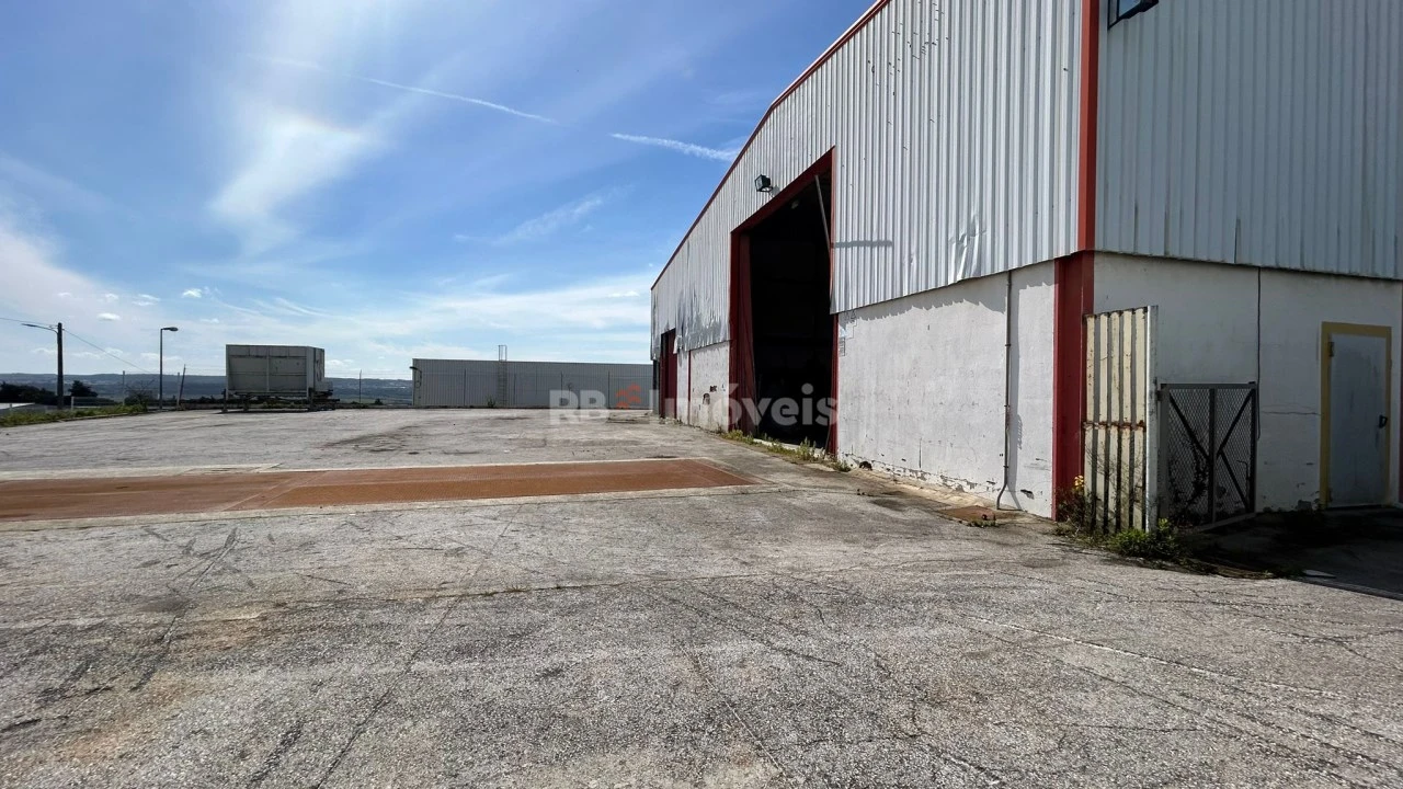 Armazém para Venda em Montalvo Foto 4