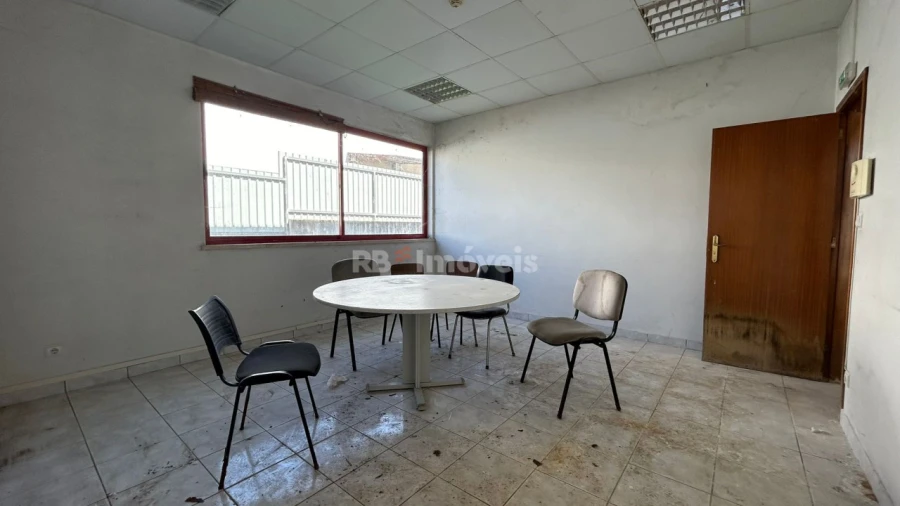 Armazém para Venda em Montalvo Foto 8