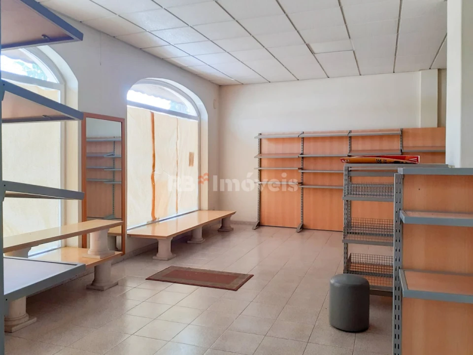 Loja para Venda em Chamusca e Pinheiro Grande Foto 2