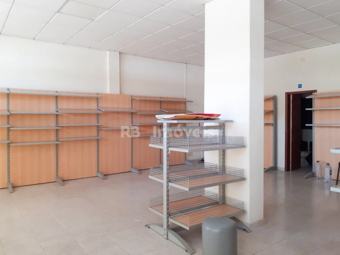 Loja para Venda em Chamusca e Pinheiro Grande