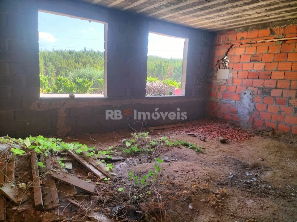 Moradia T3 para Venda em Olalhas Foto 10