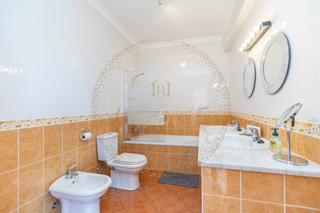 Moradia T4 para Venda em São Brás de Alportel Foto 11