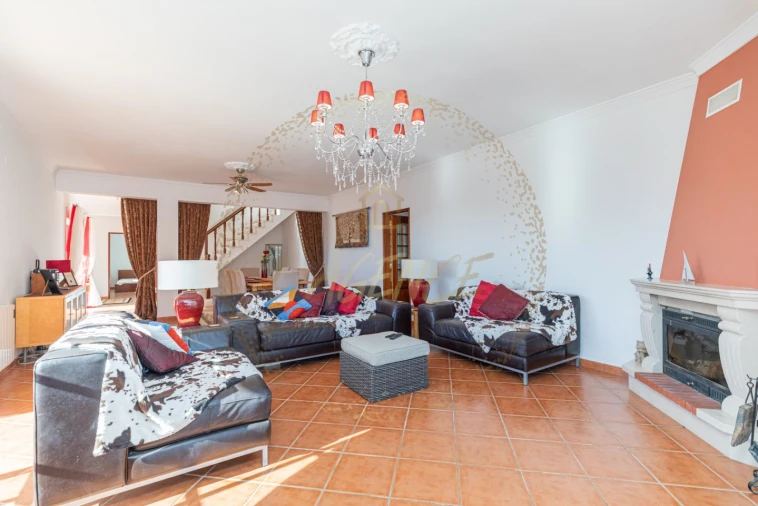 Moradia T4 para Venda em São Brás de Alportel Foto 2