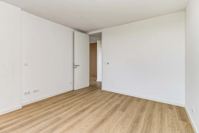 Apartamento T3 para Venda em Agualva e Mira-Sintra
