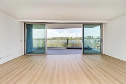 Apartamento T3 para Venda em Agualva e Mira-Sintra