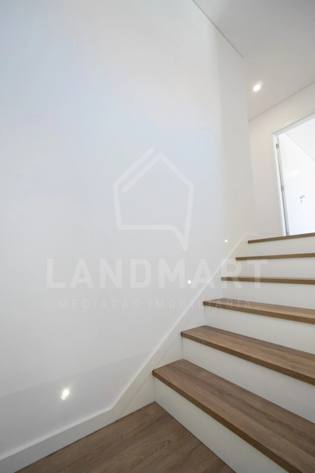 Moradia T4 para Venda em Turquel Foto 14