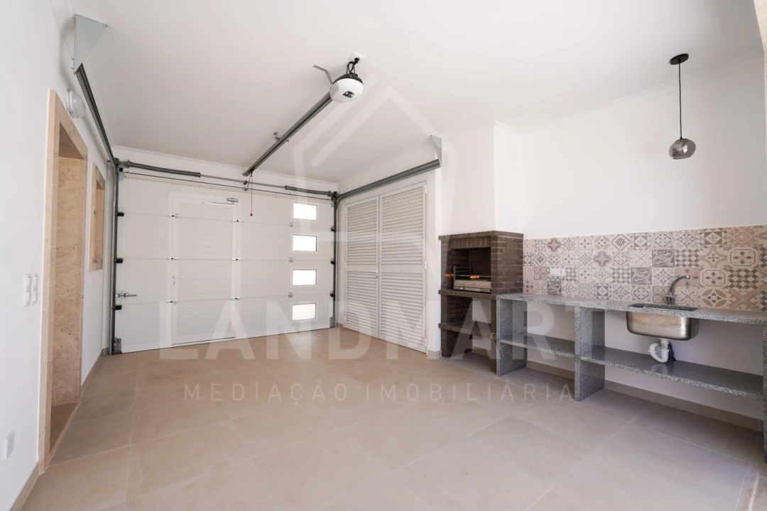 Moradia T4 para Venda em Turquel Foto 22