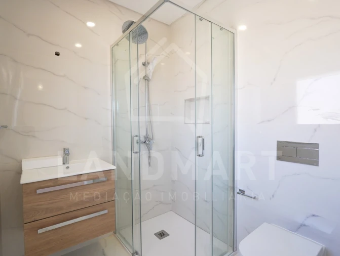 Moradia T4 para Venda em Turquel Foto 10