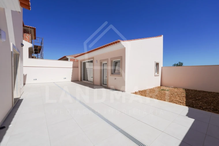 Moradia T4 para Venda em Turquel Foto 21