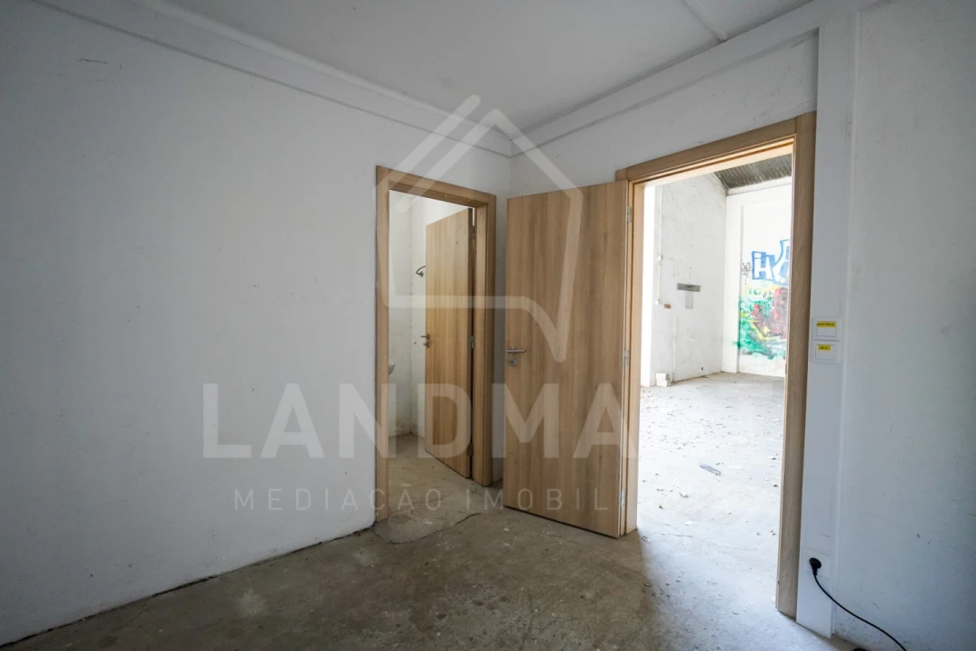 Armazém para Venda em Benedita Foto 7