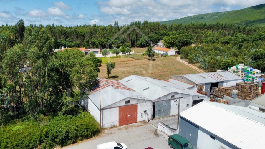 Armazém para Venda em Benedita