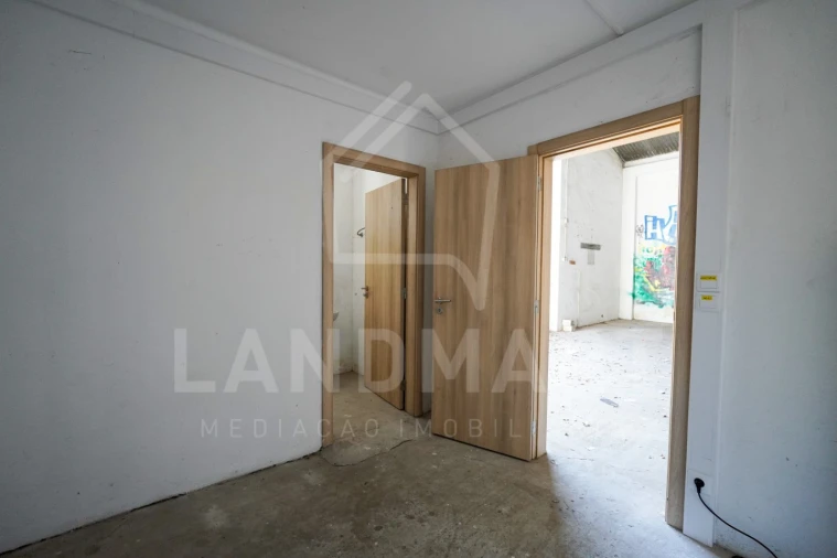 Armazém para Venda em Benedita Foto 7