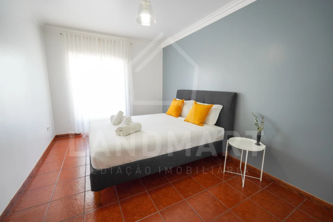 Apartamento T1 para Arrendamento férias em São Martinho do Porto Foto 1