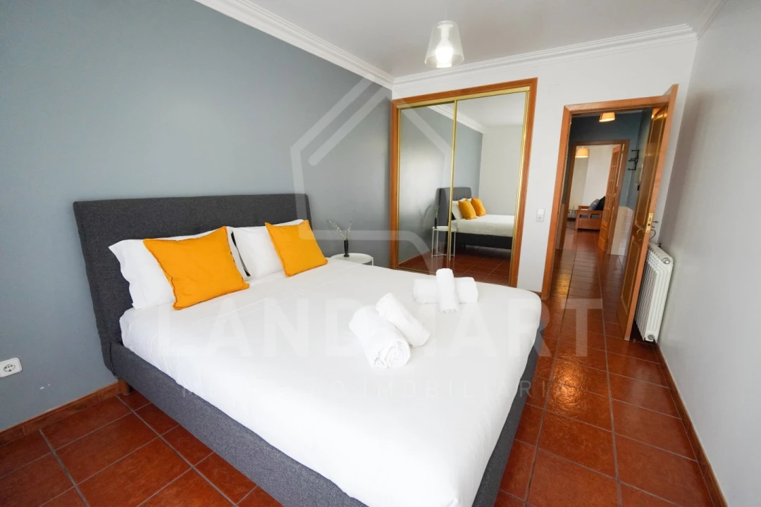 Apartamento T1 para Arrendamento férias em São Martinho do Porto Foto 8