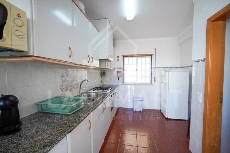 Apartamento T1 para Arrendamento férias em São Martinho do Porto Foto 12