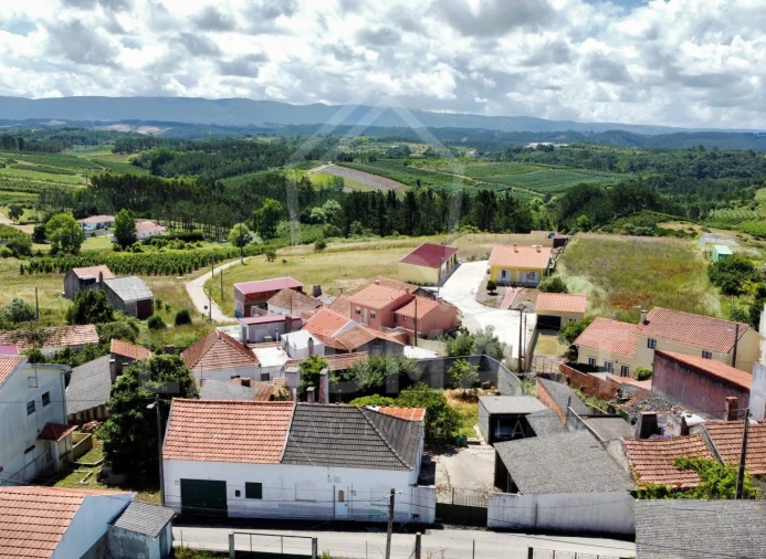 Moradia T3 para Venda em Coz, Alpedriz e Montes Foto 19