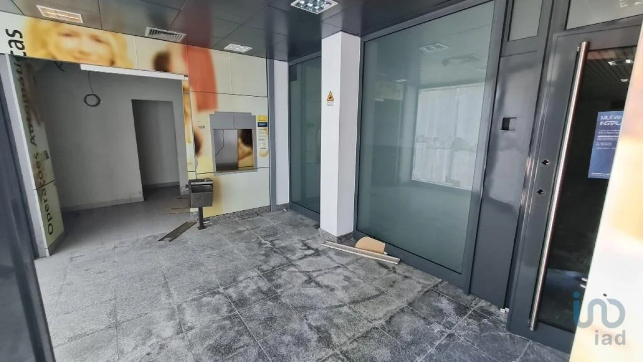 Loja para Venda em Bornes de Aguiar Foto 10