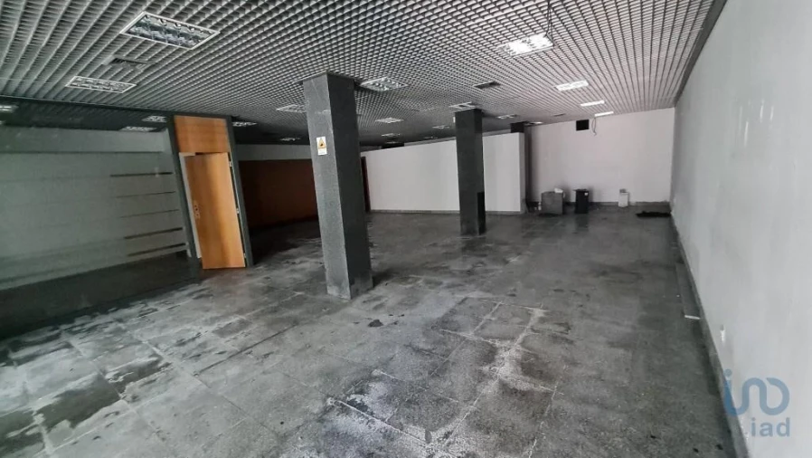 Loja para Venda em Bornes de Aguiar Foto 8