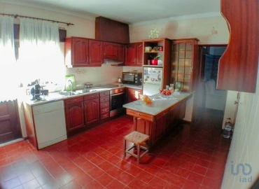 Moradia T6 para Venda em Atouguia da Baleia