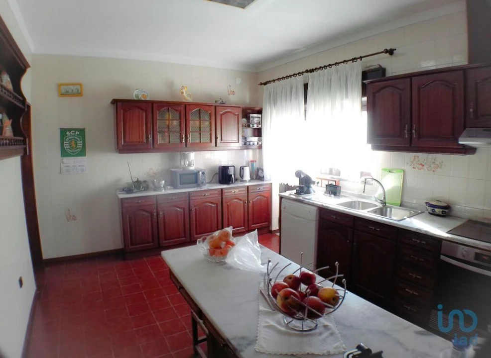 Moradia T6 para Venda em Atouguia da Baleia Foto 4