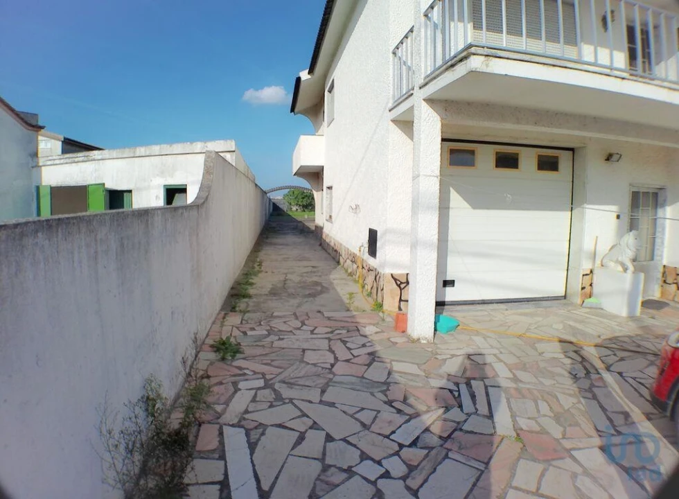 Moradia T6 para Venda em Atouguia da Baleia Foto 1