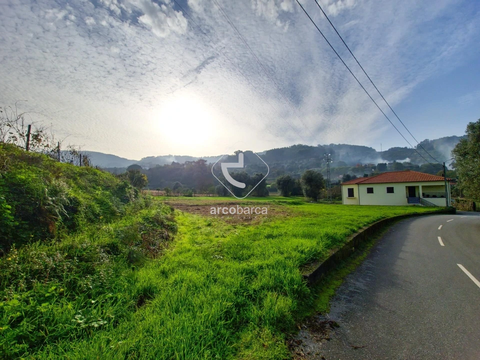 Terreno para Venda em Gondufe Foto 1
