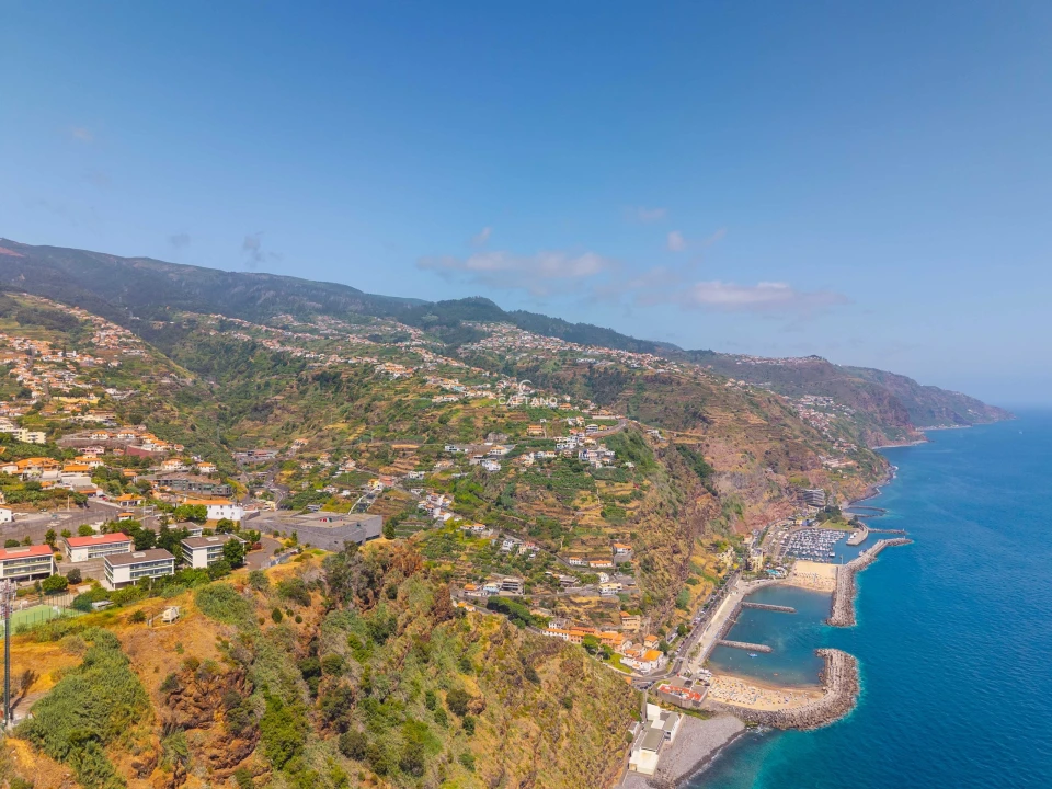 Terreno para Venda em Estreito da Calheta Foto 9