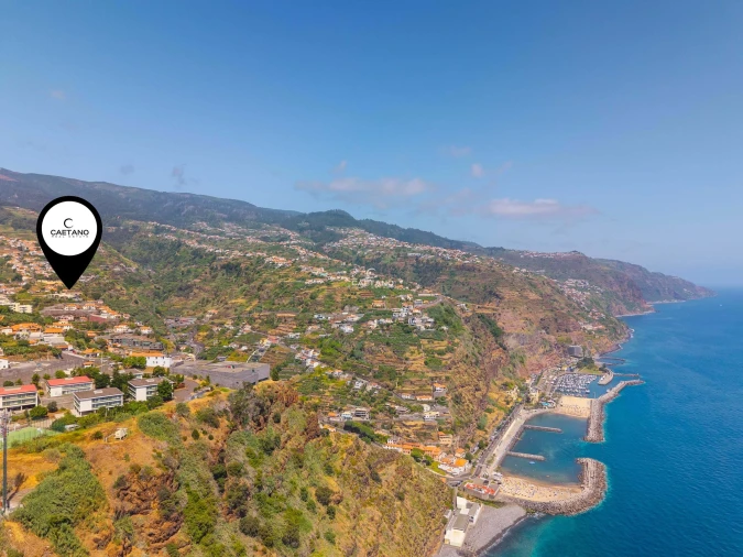 Terreno para Venda em Estreito da Calheta Foto 1