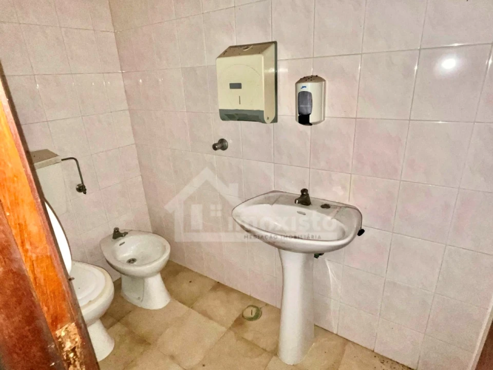 Negócio para Venda em Aguda Foto 24