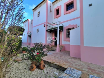 Moradia T9 para Venda em Vila de Sagres