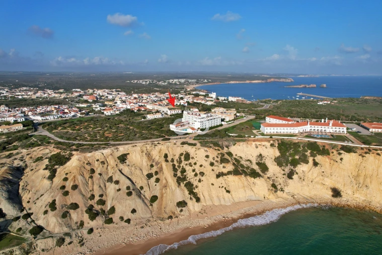 Moradia T9 para Venda em Vila de Sagres Foto 3