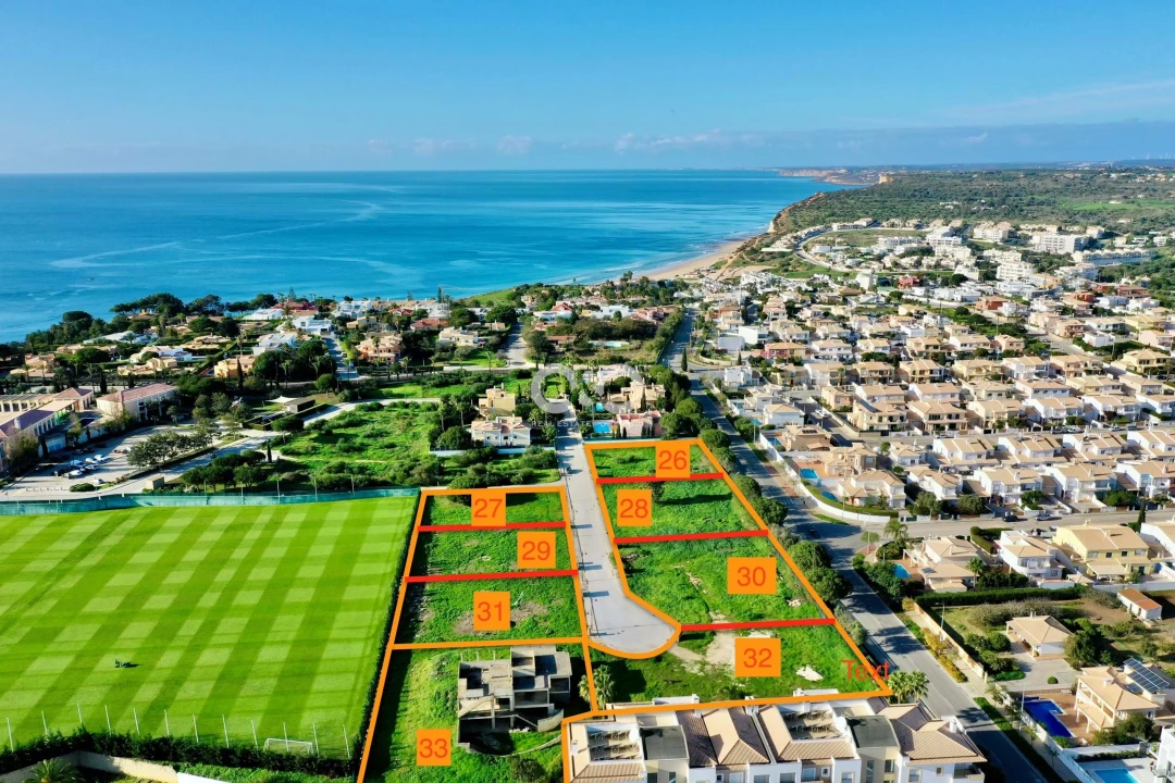 Terreno para Venda em Lagos (São Sebastião e Santa Maria) Foto 1