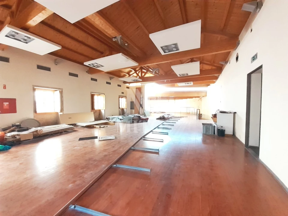 Loja para Arrendamento em Santa Maria Maior e Monserrate e Meadela Foto 3