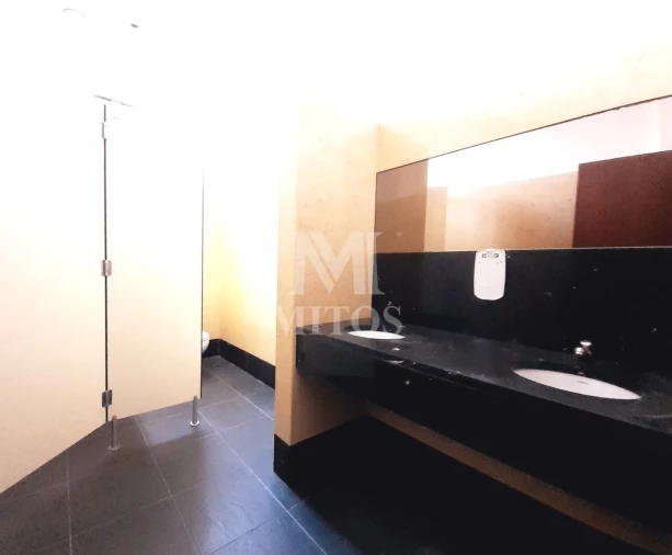 Loja para Arrendamento em Santa Maria Maior e Monserrate e Meadela Foto 9