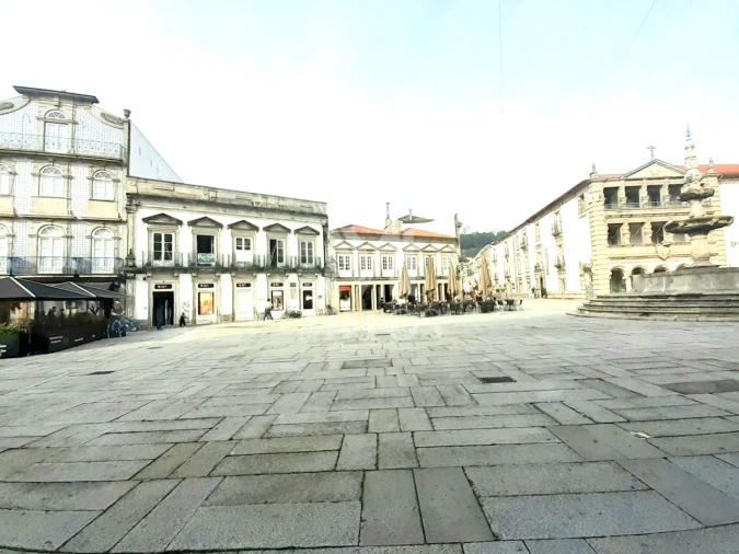 Loja para Arrendamento em Santa Maria Maior e Monserrate e Meadela Foto 1