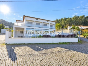 Moradia T3 para Arrendamento em Silveiros e Rio Covo (Santa Eulália)