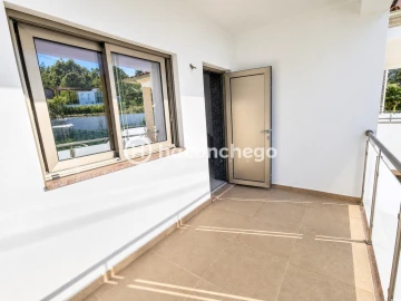 Moradia T3 para Arrendamento em Silveiros e Rio Covo (Santa Eulália)