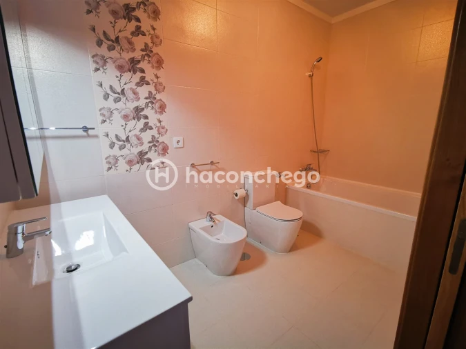 Apartamento T3 para Arrendamento em Silveiros e Rio Covo (Santa Eulália) Foto 25