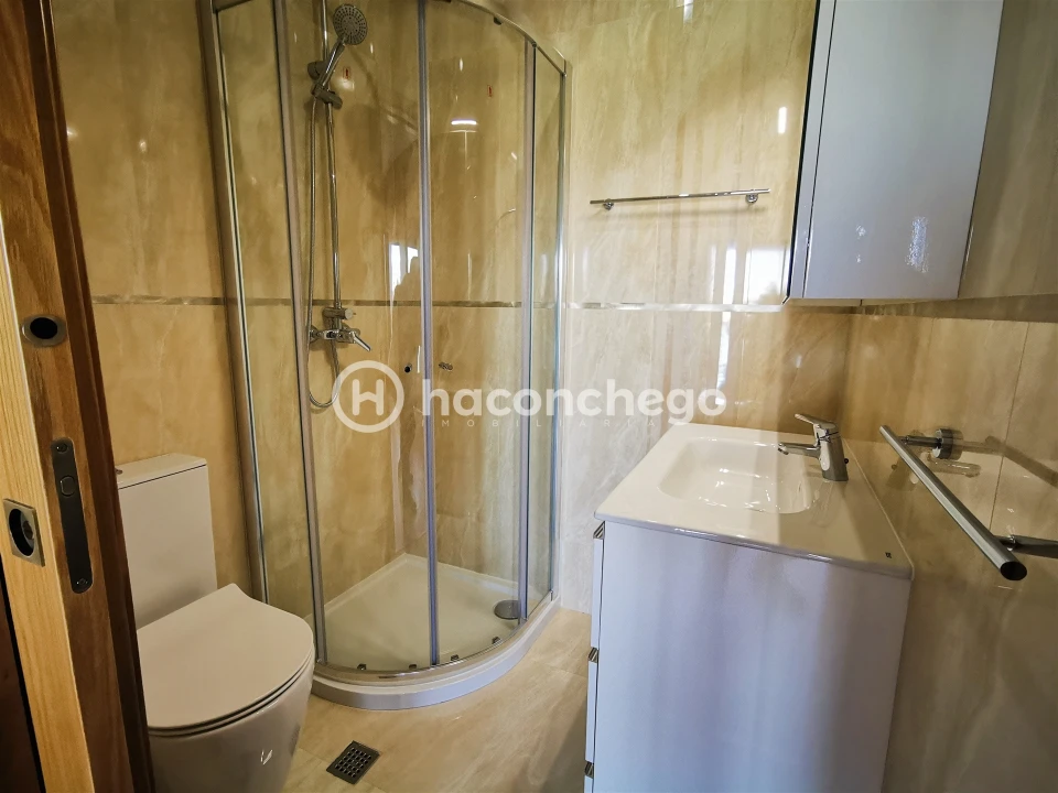 Apartamento T3 para Arrendamento em Silveiros e Rio Covo (Santa Eulália) Foto 22