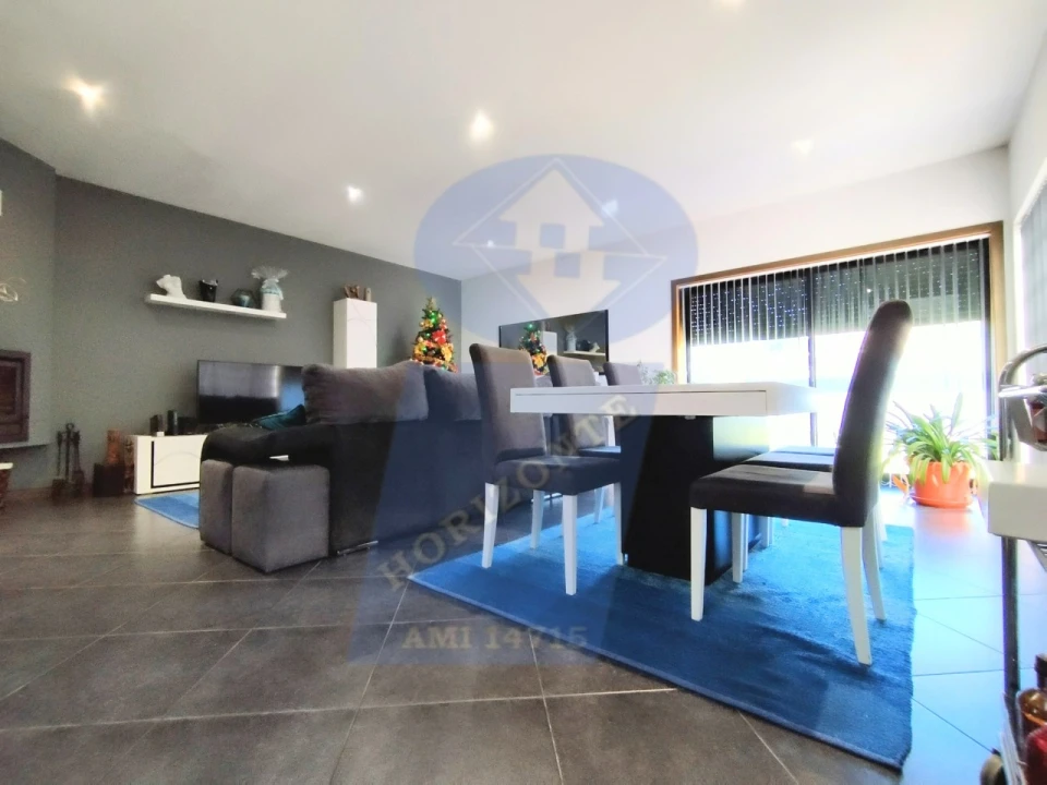 Moradia T4 para Venda em Bustos, Troviscal e Mamarrosa Foto 1