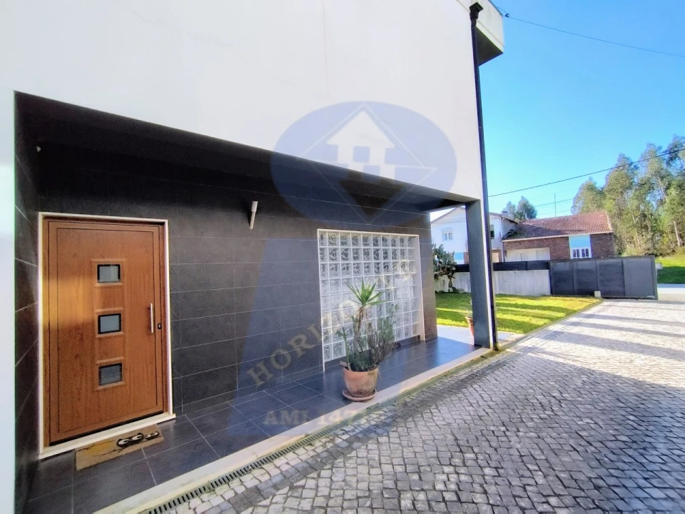 Moradia T4 para Venda em Bustos, Troviscal e Mamarrosa Foto 34