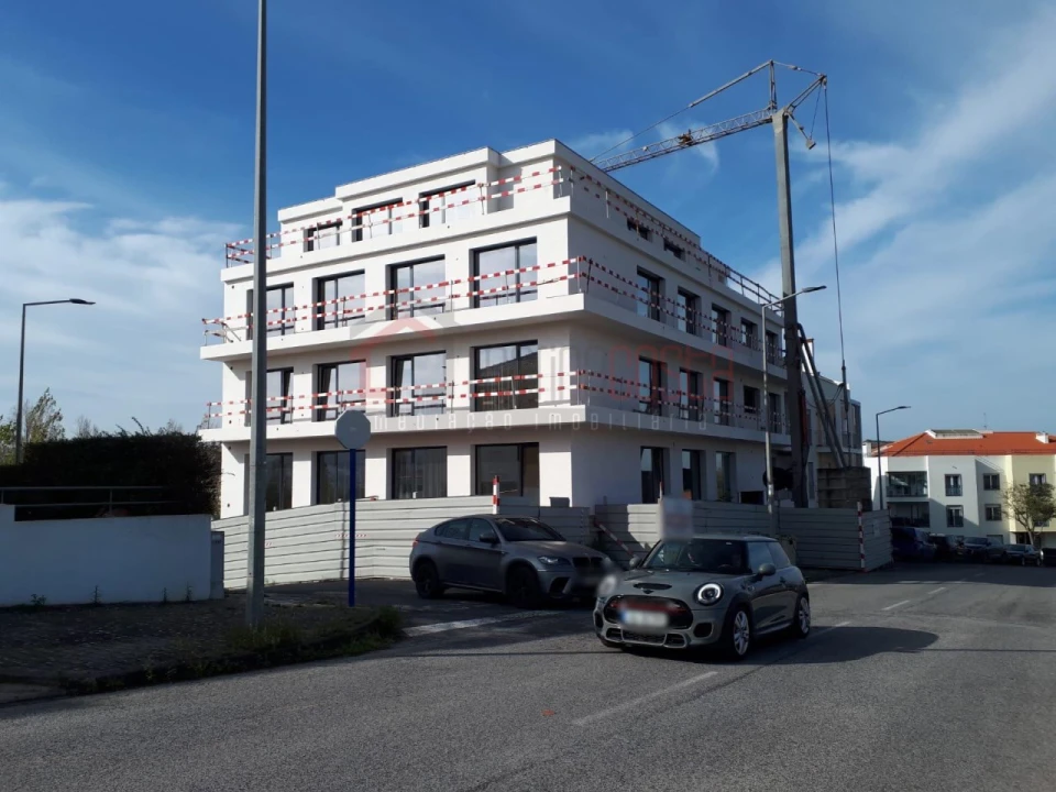 Apartamento T4 para Venda em Lourinhã e Atalaia Foto 1