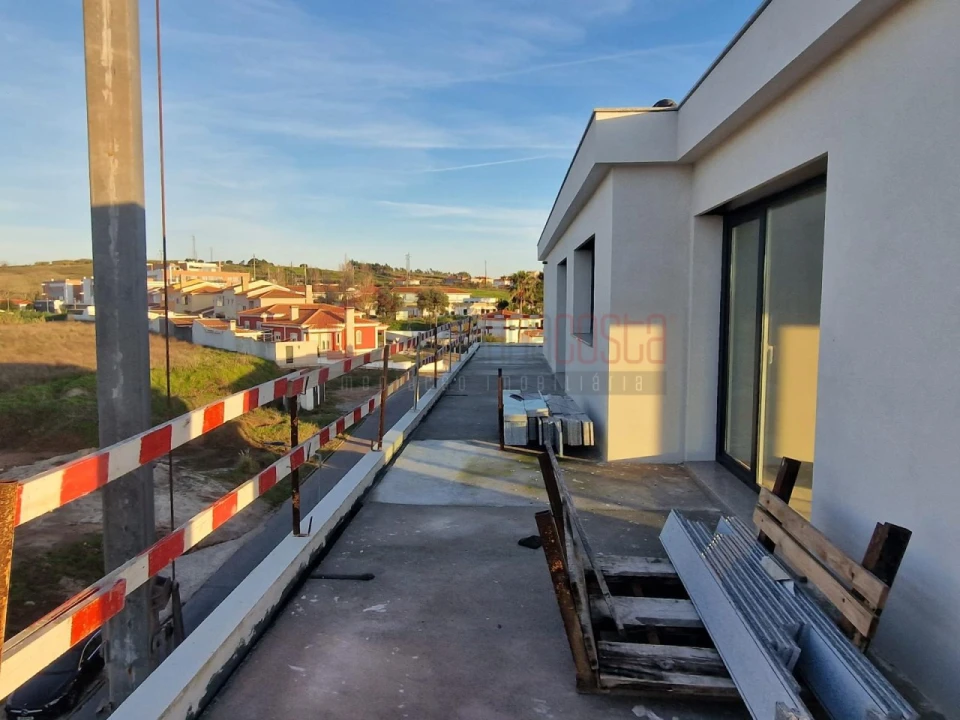Apartamento T4 para Venda em Lourinhã e Atalaia Foto 18