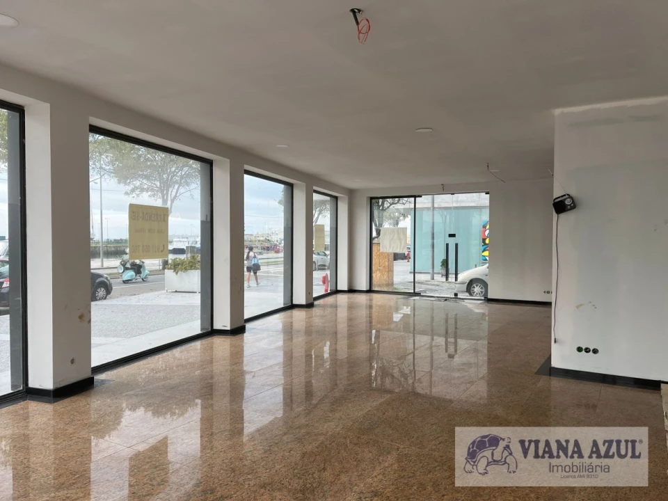 Loja para Arrendamento em Santa Maria Maior e Monserrate e Meadela Foto 2