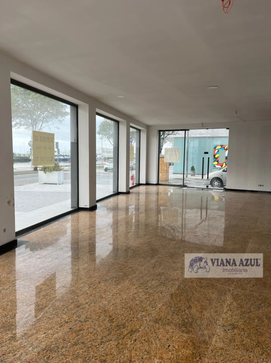 Loja para Arrendamento em Santa Maria Maior e Monserrate e Meadela Foto 5