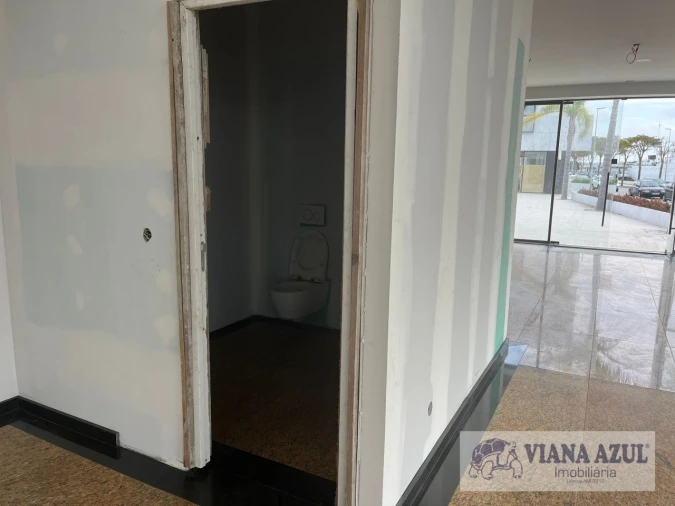 Loja para Arrendamento em Santa Maria Maior e Monserrate e Meadela Foto 6