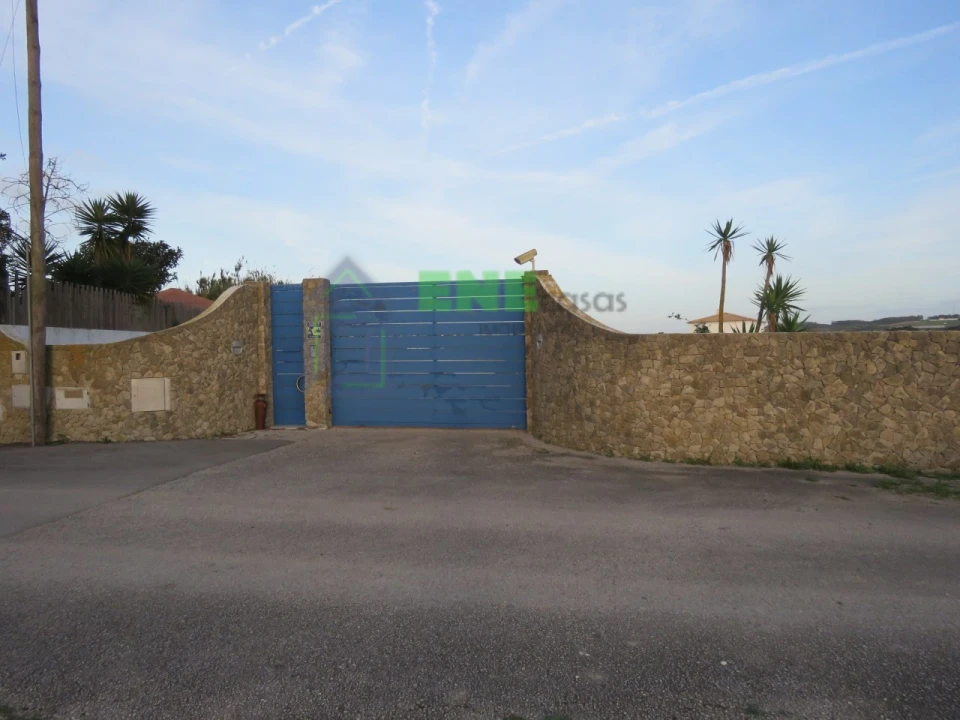 Moradia T5 para Venda em Encarnação Foto 2