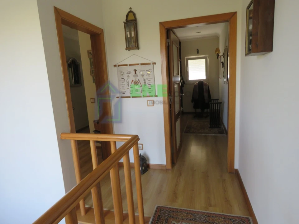 Moradia T5 para Venda em Encarnação Foto 37